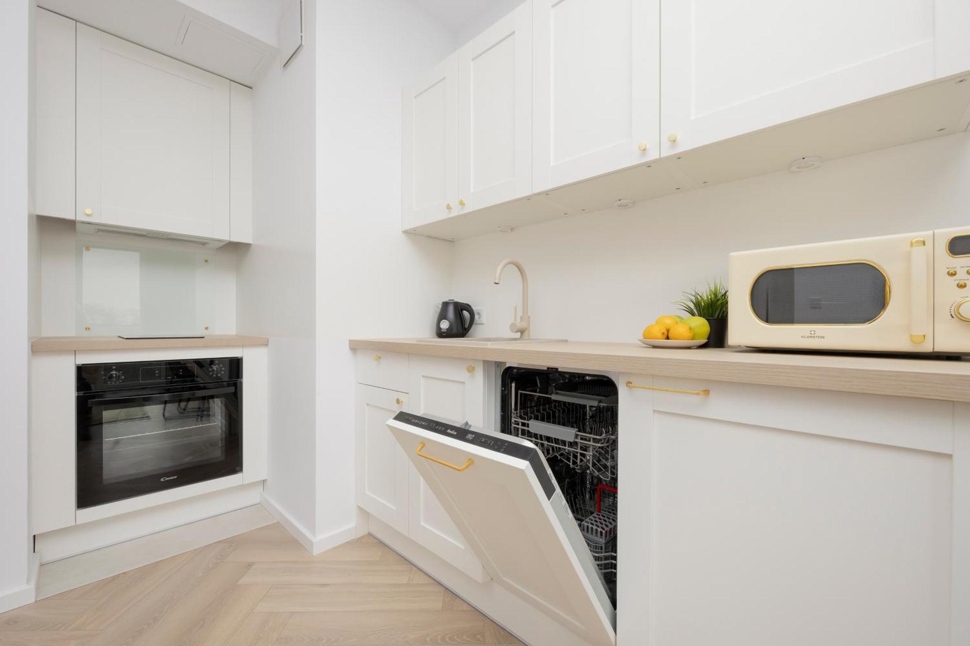 Modern Apartment With Balcony Near Aleje Jerozolimskie By Noclegi Renters 바르샤바 외부 사진
