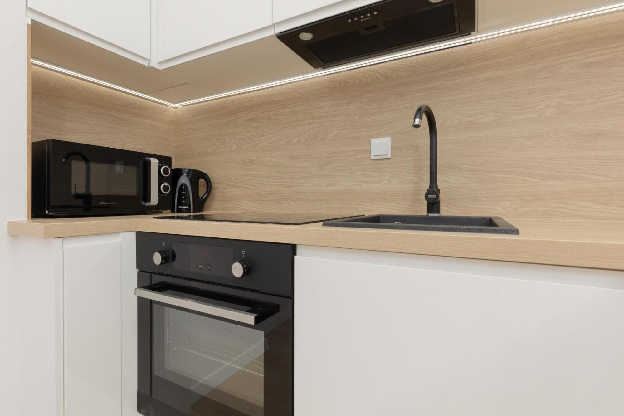 Modern Apartment With Balcony Near Aleje Jerozolimskie By Noclegi Renters 바르샤바 외부 사진